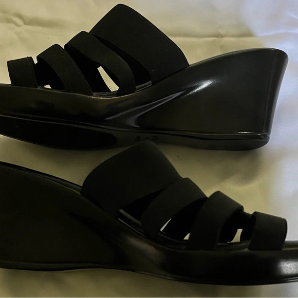 ITALIAN SHOEMAKERS~BLACK BLING~HEELS~NWOT~9 - Picture 2 of 8